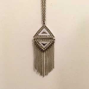 Long necklace that is silver